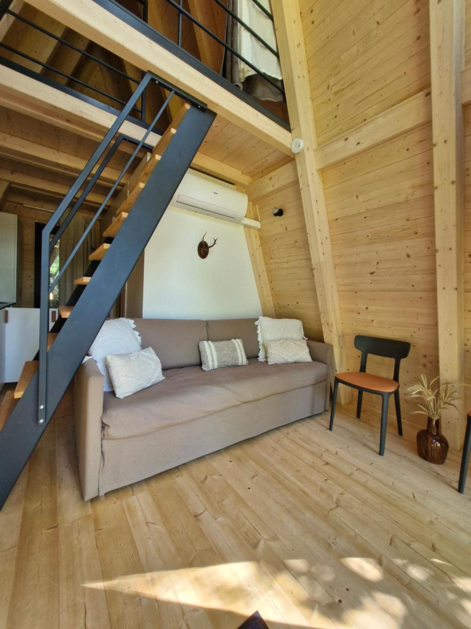 Ecolodges De Reve Dans Un Chateau De Conte De Fees Les-Trois-Moutiers Exteriör bild