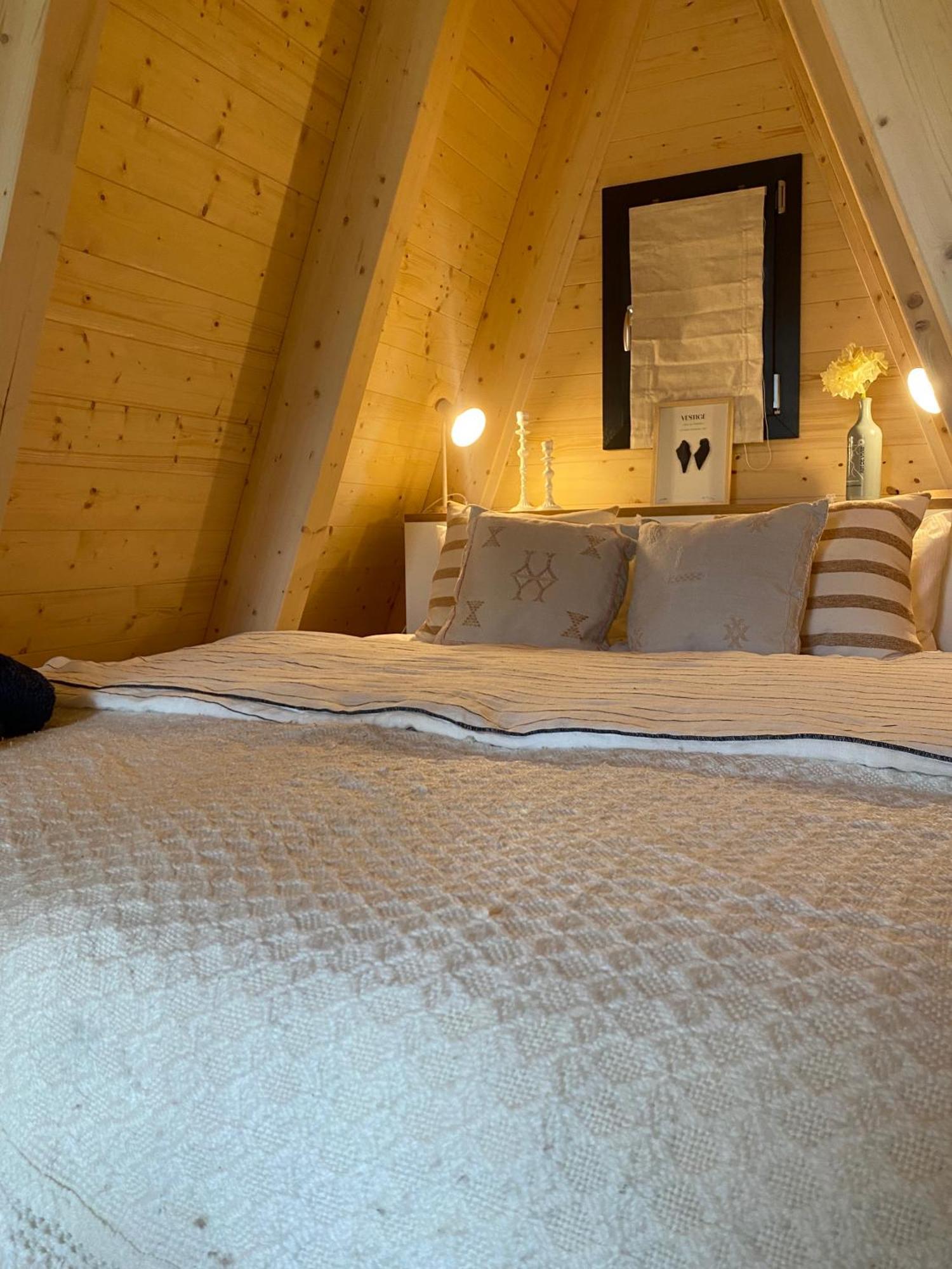Ecolodges De Reve Dans Un Chateau De Conte De Fees Les-Trois-Moutiers Exteriör bild