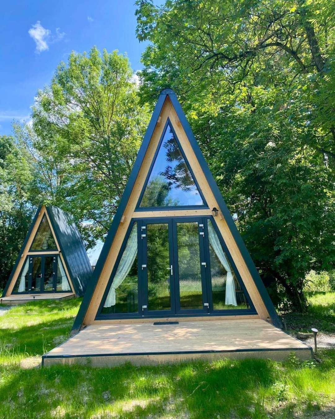 Ecolodges De Reve Dans Un Chateau De Conte De Fees Les-Trois-Moutiers Rum bild