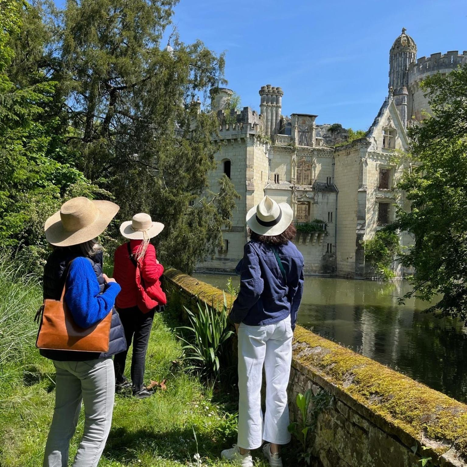 Ecolodges De Reve Dans Un Chateau De Conte De Fees Les-Trois-Moutiers Exteriör bild
