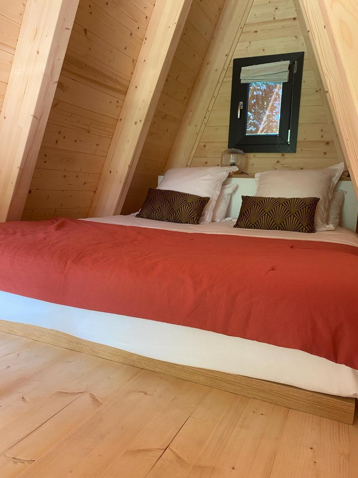 Ecolodges De Reve Dans Un Chateau De Conte De Fees Les-Trois-Moutiers Exteriör bild
